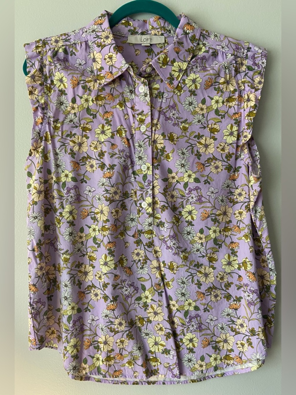 LOFT Lavender Floral Sleeveless Button-Down Shirt with Yellow & White Blooms